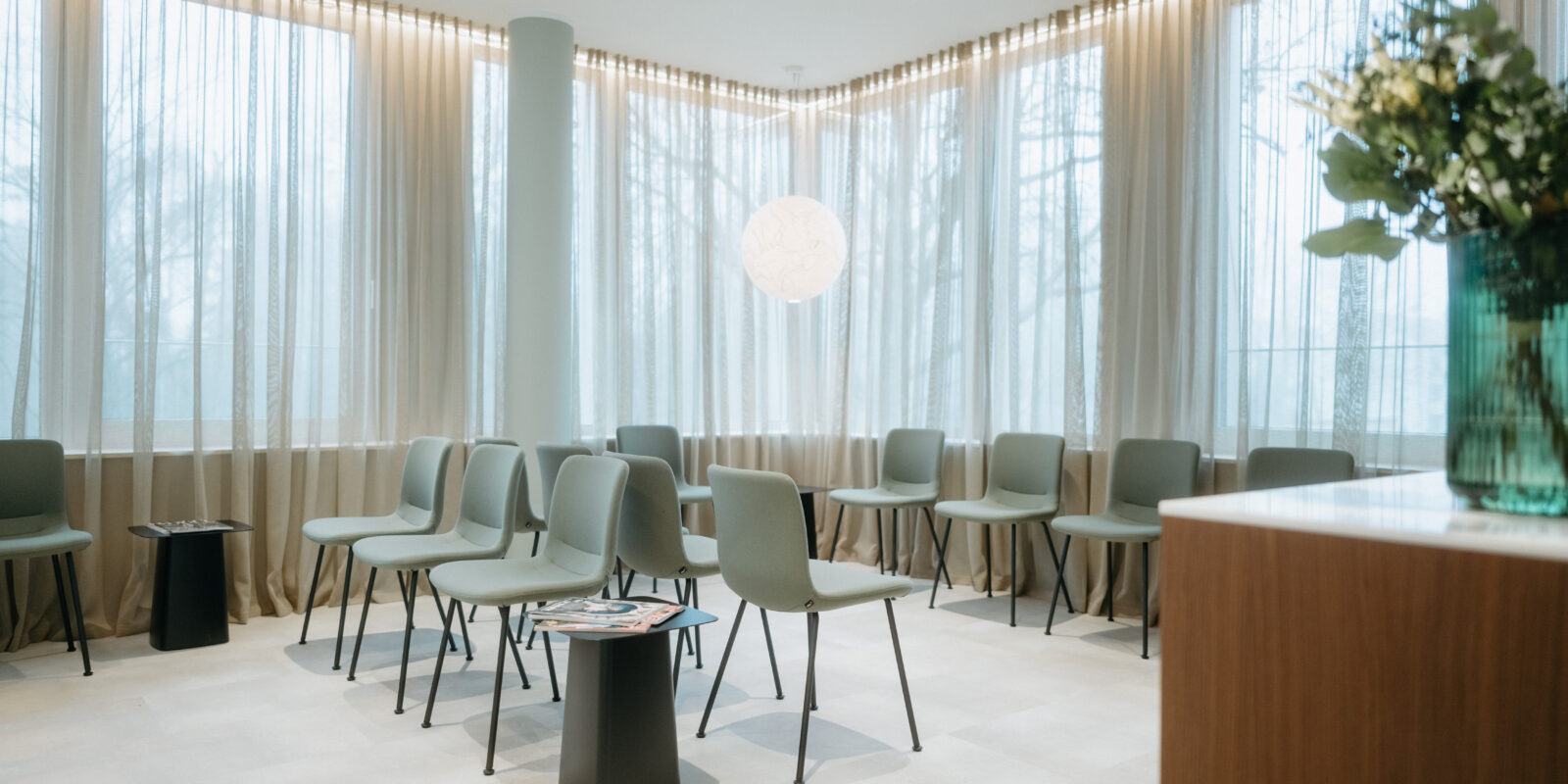 Warteraum in der Praxis Rieth.